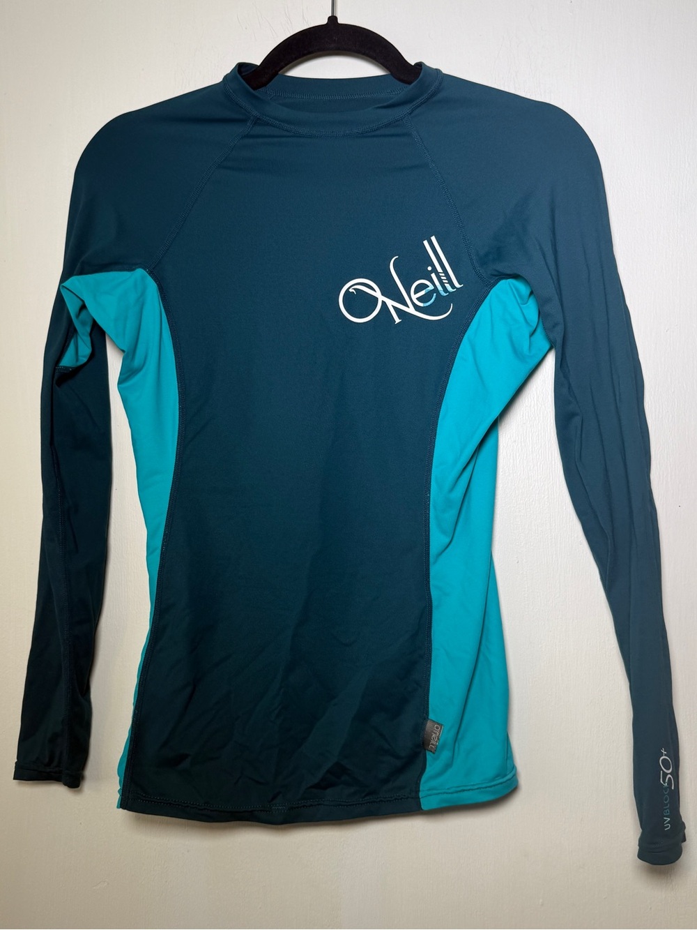 O'Neill Women's Long Sleeve Teal Rash Guard Medium